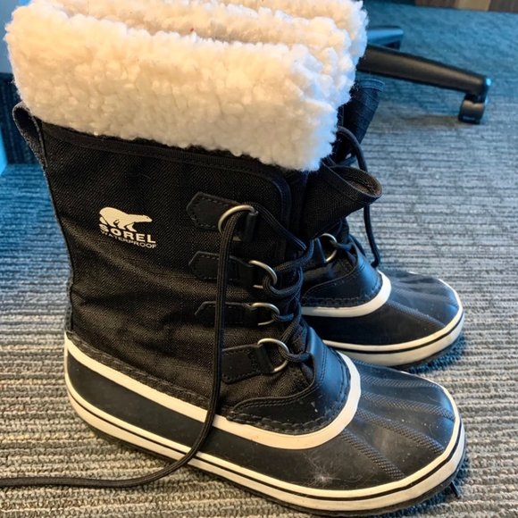 SOREL BLACK BOOTS EXCELLENT CONDITION - Picture 1 of 6